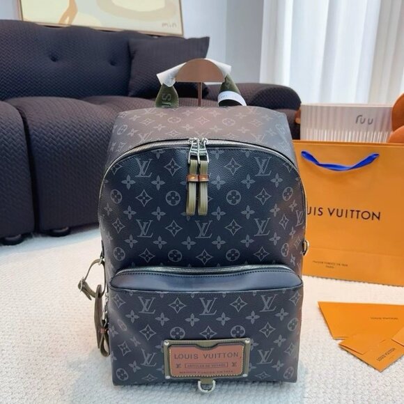 LOUIS VUITTON Discovery Backpack Black - Picture 1 of 8